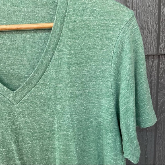 Urban Outfitters Kelly Green Super Soft Deep V Neck Short Sleeve T-Shirt - Picture 7 of 7